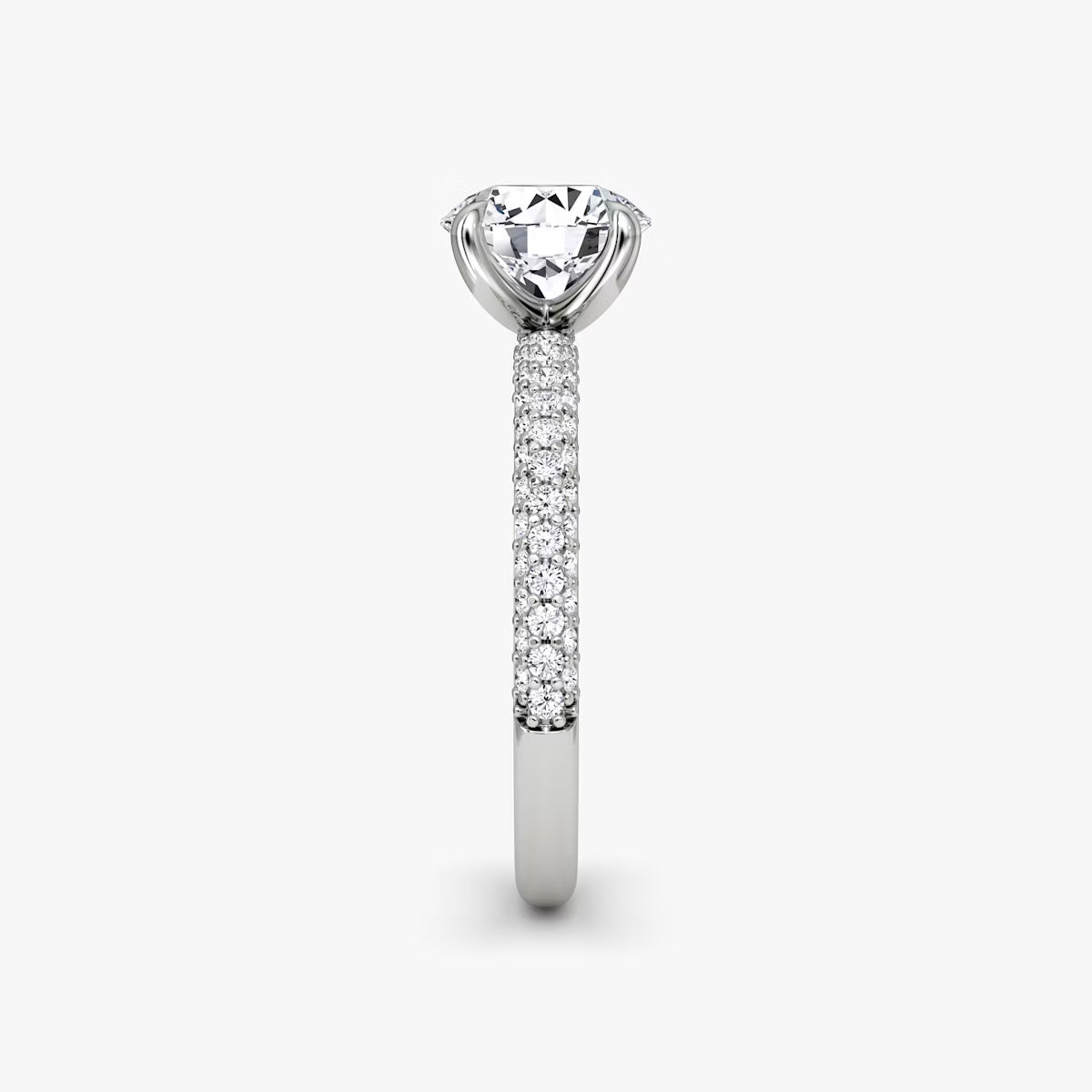 The Luxe Round Diamond Pavé Ring